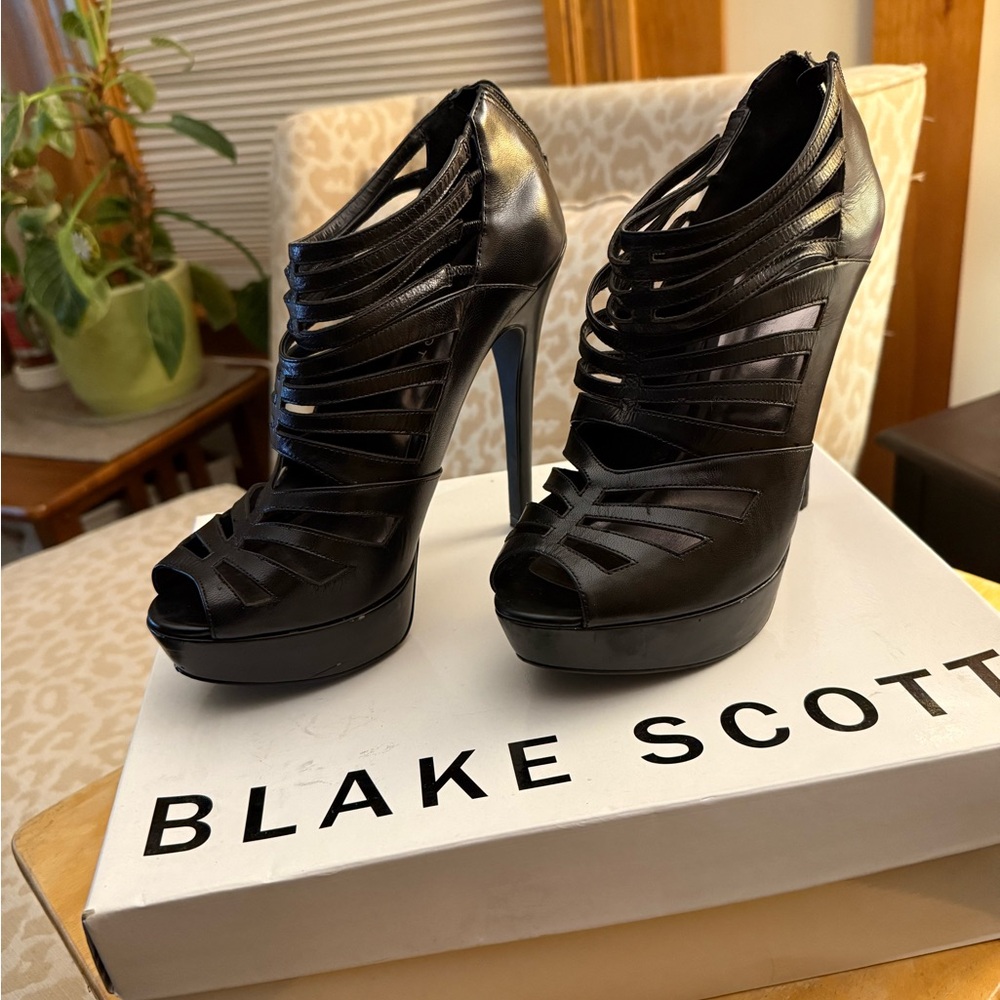 Black Strappy Women's Heels